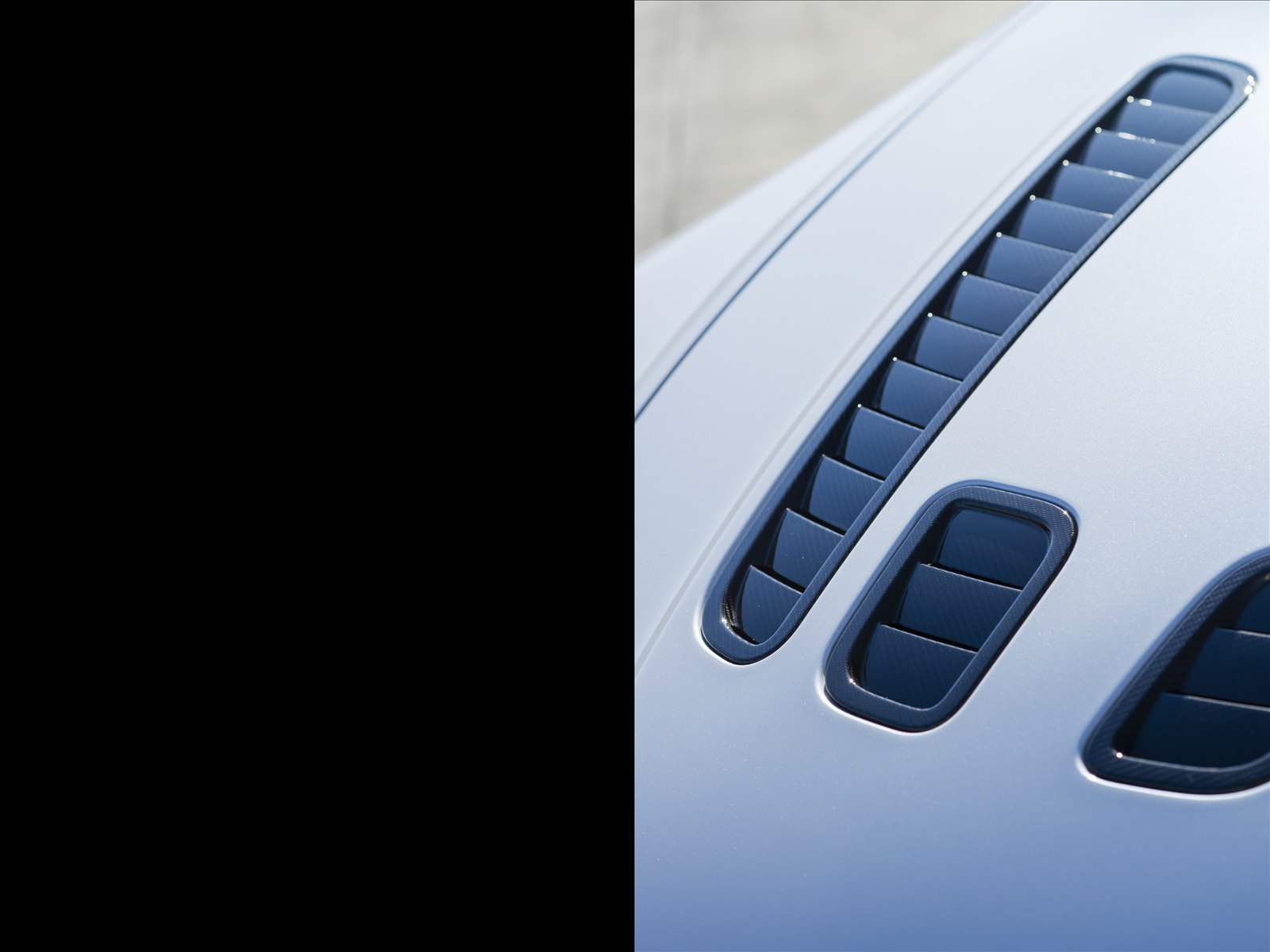 Aston Martin V12 Vantage S 2014